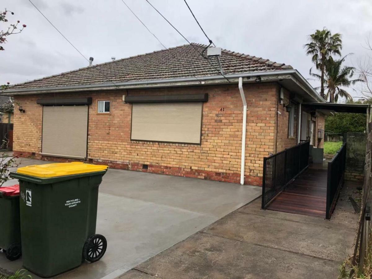 Melbourne Short Stay- Burwood Deakin Uni墨尔本民宿-迪肯大学burwood Bagian luar foto